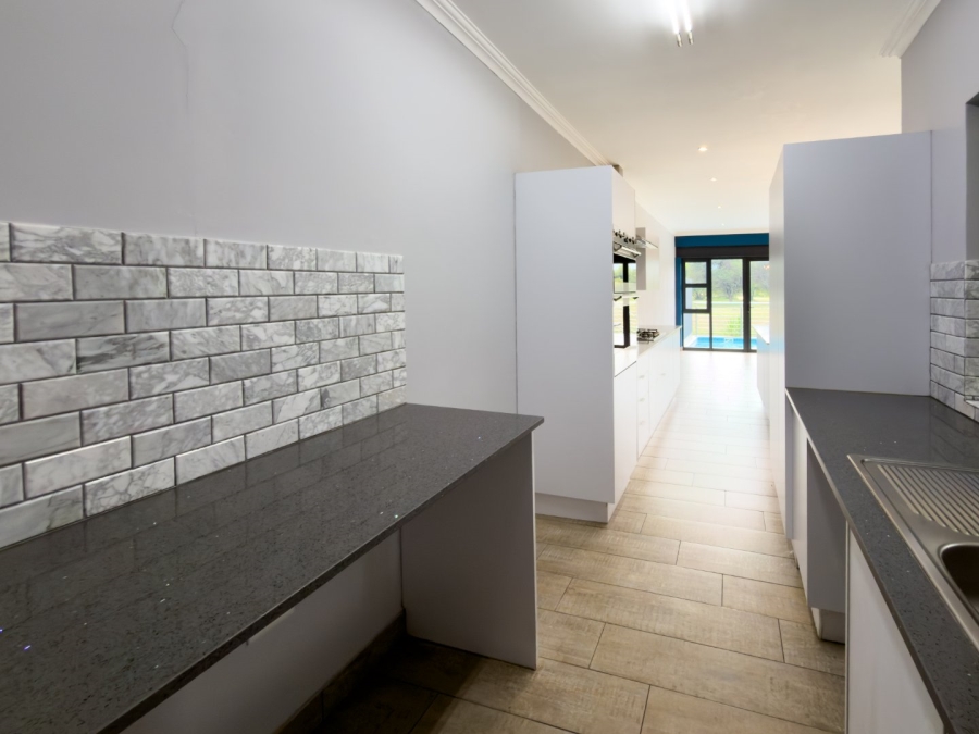 3 Bedroom Property for Sale in The Islands Estates North West